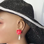 İncili Kırmızı Gül Küpe