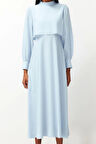 Kadın Moda Şık Tesettür Maxi Boy Dik Yaka Regular Aller Parça Detaylı Dokuma Elbise