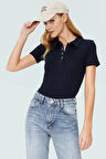 Fitted Vücut Oturan Fermuarlı Polo Yaka Kısa Kollu Bluz %70 Polyester Rahat Ve Şık