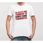 15 Temmuz Demokrasi Milli Birlik YEDİRMEYİZ Baskılı Bisiklet Yaka T-shirt - Beyaz