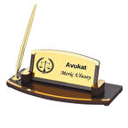 Avukatlara Özel Tasarımlı Ahşap Kalemli Masa Üstü İsimlik