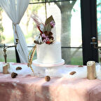 İsis Dekoratif Süs