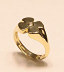 Altın Taşlı Yonca Model Yüzük