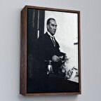 Kahverengi Çerçeveli Atatürk Portre Tablosu Mustafa Kemal Atatürk Dikdörtgen Dekoratif Kanvas Tablo