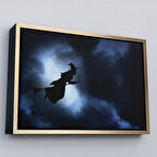 Altın Çerçeveli Süpürgede Uçan Cadı, Cadılar Bayramı Dekoratif Duvar Tablosu