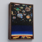 Kahverengi Çerçeveli Galaxiyi İzleyen Kampçı Duvar Tablosu