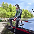 İç aksesuar oturan adam joker