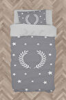 MEKTA HOME BEBEK VE ÇOCUK ODASI Çelenk Yıldız Desenli Çerçeveli Gri Nevresim Takımı