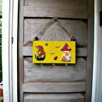 Mantarlı Ev Modelli Kelebekli Anahtarlık Pano El Boyaması Sarı Kapı Süsü