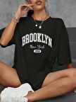 Brooklyn Harf Baskılı Düşük Omuzlu T-shirt, Rahat Kısa Kollu Bol T-shirt, Kadın Giyim - Siyah
