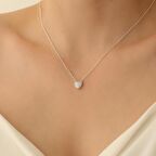 925 Ayar Gümüş Işıltılı Beyaz Taşlı Kalp Kolye