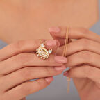 925 Ayar Altın Mikron Kaplama Taşlı Yengeç Tasarım Kolye - CNS00577