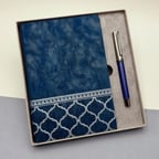 Kutulu Desenli Deri Defter Ve Metal Roller Kalem Set Najmaddin