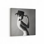 Olla 17026K Model / Manken Görseli Kare Kanvas Tablo (Ölçü: 25X25)