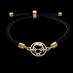 Zarif ve Şık Dokunuş Kız Figürlü ve Siyah Örgülü 14 Ayar Altın Plakalı P Harfli Bileklik