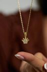 Zirkon Taşlı Gold Taç Model Minimal Gümüş Kolye