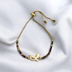 Parlak Kuş Figürlü, Renkli Taşlı ve 14 Ayar Altın Plakalı S Harfli Bileklik