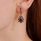 0.08 Karat Yakut Renkli Elmas Küpe