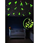 Karanlıkta Parlayan Roket Tasarımlı Fosforlu Duvar Sticker