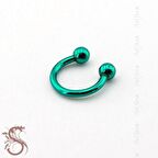 PARLAK YEŞİL TOP UÇLU YARIM HALKA ÇELİK PİERCİNG P387