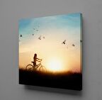 BİSİKLET SÜREN KIZ