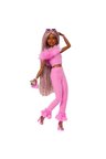 Barbie Sti̇l İkonu™ Bebek - Kahverengi Örgü Saçlı, Pembe Renkli Yumuşacık Takımıyla Hyv28
