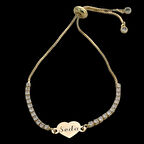 Şık ve Asil Kalp Motifli ve Işıltılı Beyaz Taşlı 14 Ayar Altın Plakalı Seda Bilekliği