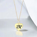 Özgürlüğü Yansıtan Kalp Motifli 14 Ayar Altın Plakalı Serbest Kolyesi