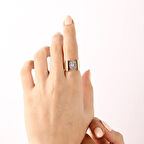 14 Ayar Rose Altın Baget Yüzük Claris