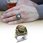 Yeşil Sıkma Kehribar Üzerine Hüsn-i Hat "Hasbiyallah"Yazılı 925 Ayar Gümüş Erkek Yüzük