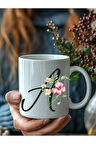Çiçekli İtalik Harf Şeklinde Kişiye Özel 3 Boyutlu Tasarım Seramik Kupa Mug - Hediyelik