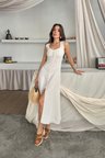 TUA MODA KETEN KOLSUZ KARE YAKA DÜĞME DETAYLI ELBİSE - Beyaz