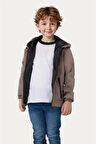 Erkek Çocuk Astarlı Su ve Rüzgar Geçirmez Kapüşonlu Çift Fermuarlı Cepli Yağmurluk
