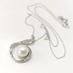 Baget Pırlanta ve İnci Kolye 18 Ayar Altın