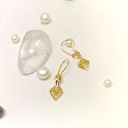 Çocuk Boyu Sallanan Karo Küpe 14 Ayar Altın HD VİDEOLU