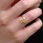 Gold Kaplama Üçgen Zirkon Taşlı Ayarlanabilir Gümüş Yüzük