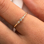 Gümüş Yüzük - Tria Swarovski Taşlı Modern Evlilik Teklifi Yüzüğü - Minimal Hediyelik Gümüş Yüzük