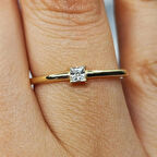 Gümüş Yüzük - Kare Tasarım Swaroski (Zirkon)Taşlı Modern Minimal Tasarım Tektaş 925 Ayar Gümüş Yüzük