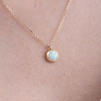 Oval Opal Taşlı Çerçeveli Sade Minimal Tasarım 14 Ayar Altın Kadın Kolye