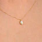 Altın Kolye - Opal Oval Taşlı 14 Ayar Altın Kolye