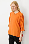 Kadın Yakası Kolu ve Eteği Yırtmaçlı Bluz Turuncu
