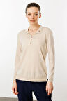 Kadın Polo Yaka Yakası Nakışlı Bluz Bej