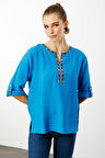 Kadın Açma Yaka Yakası Etnik Nakışlı Gömlek Saks