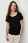 Kadın Sıfır Yaka Yakası Hasır Aksesuarlı Penye T-shirt Siyah