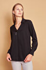 Yakalı Önü Pileli Aksesuarlı Uzun Kol Likrasız Şık Kumaş Rahat Kesim Bluz-Siyah