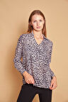 Desenli Yakalı Önü Pileli Aksesuarlı Uzun Kol Likrasız Şık Kumaş Rahat Kesim Bluz-Bej Leopar