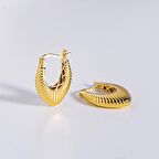 14 Ayar İtalyan Modern V Altın Küpe 3,7 gr