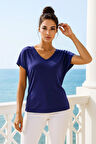 Kadın Lacivert Viskon V Yakalı T-shirt Kısa Kol Rahat Kesim Bluz