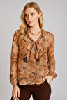 Kadın Kahverengi Şifon Bluz Gömlek – Fular Detaylı Desenli Model