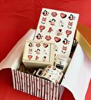 Girl Gang Tasarımlı Sert Kapaklı Defter Kutulu Kupa Ve Kokulu Mum Kadınlara Özel Hediye Seti